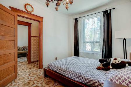 7390-7392  Rue des Écores, Montréal (Villeray/Saint-Michel/Parc-Extension), Quebec H2E 2W2, Canada