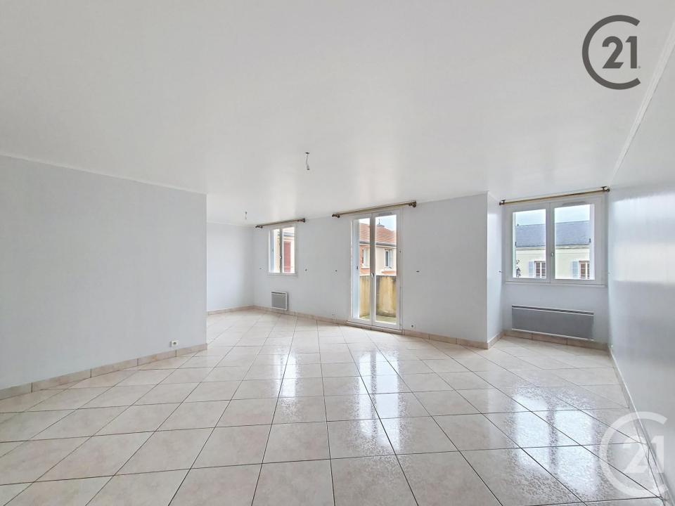 Montereau Fault Yonne, Île-de-France 77130, Francia