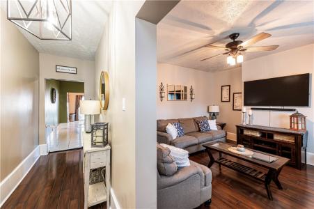 64 Penn Ave, Irwin, 펜실베니아 15642, 미국