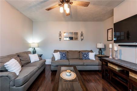 64 Penn Ave, Irwin, 펜실베니아 15642, 미국