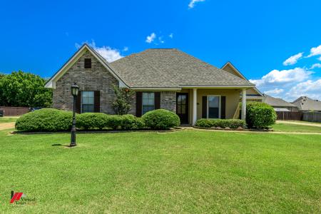 305 Tottenham Court, Bossier City, Louisiana 71111
