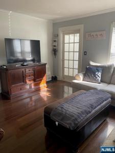 127 Melrose Avenue, North Arlington, New Jersey 07031, HOA KỲ