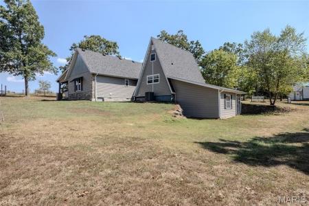 29385 Highway AA, Lebanon, Missouri 65536