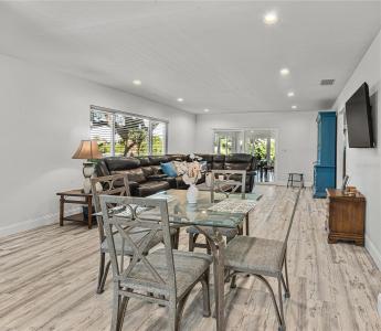 10517 BLOSSOM LAKE DRIVE, SEMINOLE, 佛羅里達州 33772, 美國