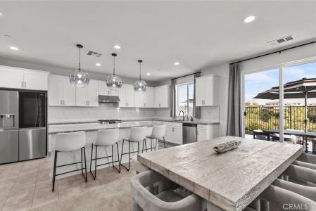 35251 Zachary, Beaumont, カリフォルニア 92223, アメリカ合衆国