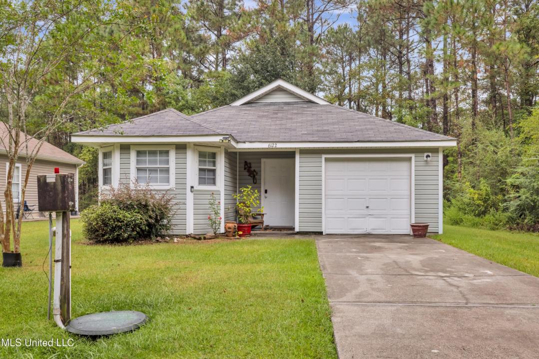 6122 E Jackson Street, Bay Saint Louis, Mississippi 39520, États-Unis