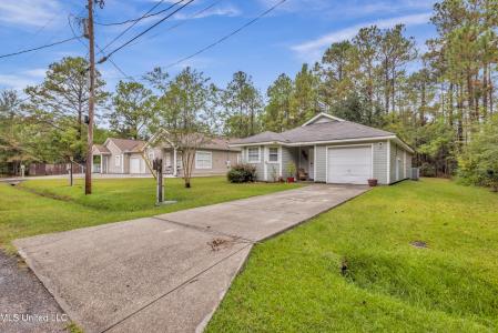 6122 E Jackson Street, Bay Saint Louis, Mississippi 39520, États-Unis