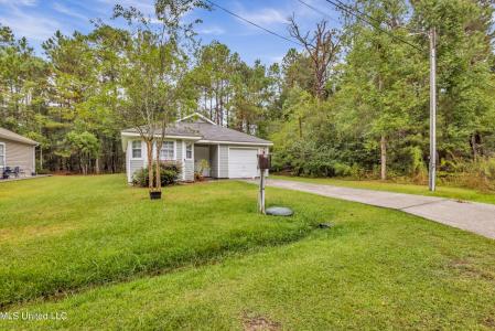 6122 E Jackson Street, Bay Saint Louis, Mississippi 39520, États-Unis