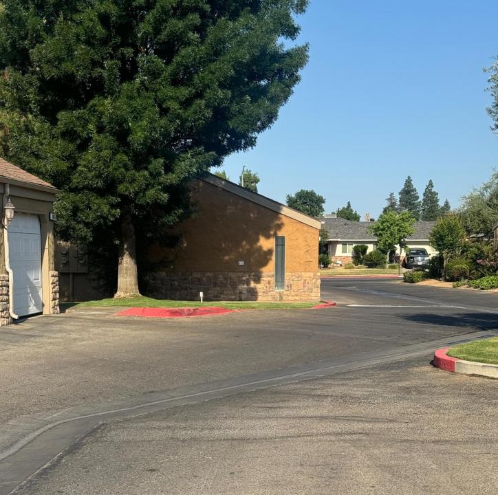 7166 N Fruit Avenue 160, Fresno, California 93711
