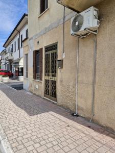 Via Rovigo, Legnago, Veneto 37045, Italia