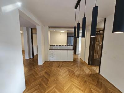 Ljubljana, Šmartno pod Šmarno goro, Ljubljana, Osrednjeslovenska 1211, Slovenia