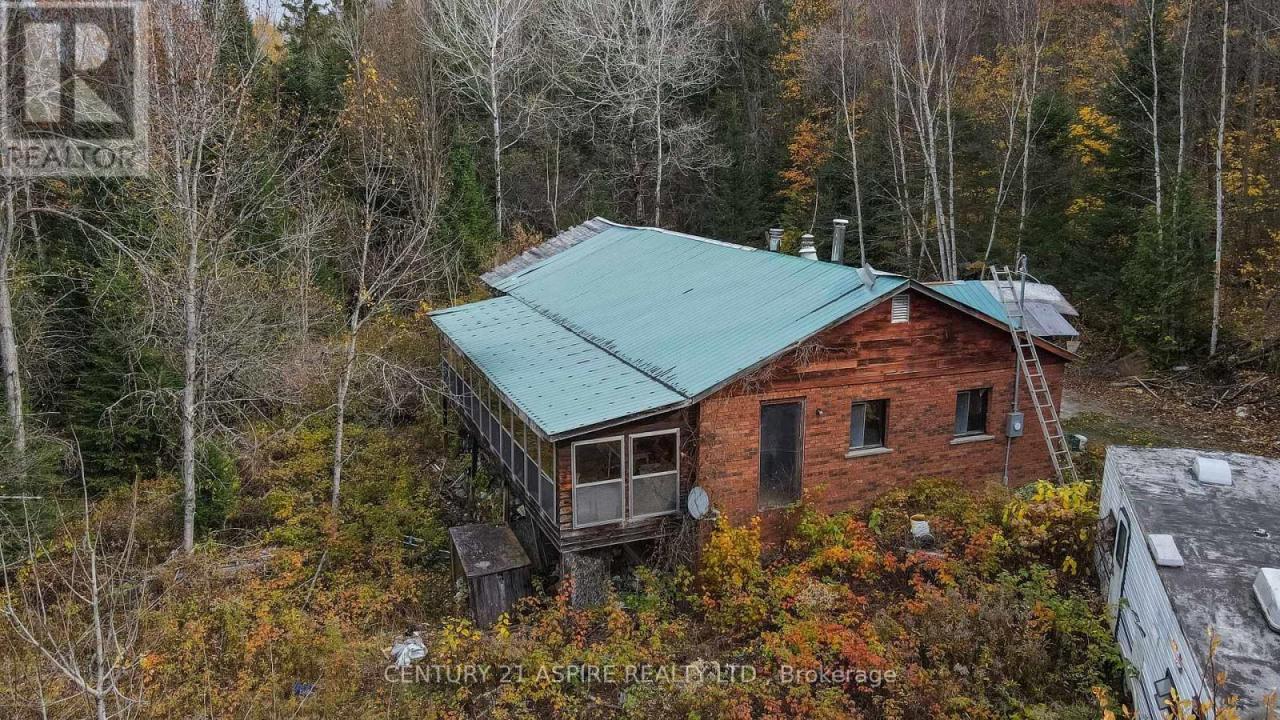 129 MULLEN ROAD, Madawaska Valley, Ontario K0J 1L0, CANADÁ