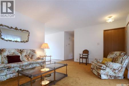 1008 PARKLANE DRIVE, Assiniboia, Saskatchewan S0H 0B0, Canada