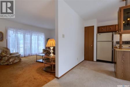 1008 PARKLANE DRIVE, Assiniboia, Saskatchewan S0H 0B0, Canada