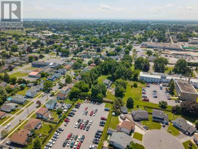 315 ELEVENTH STREET EAST, Cornwall, Ontario K6H 2Y6, Canadá