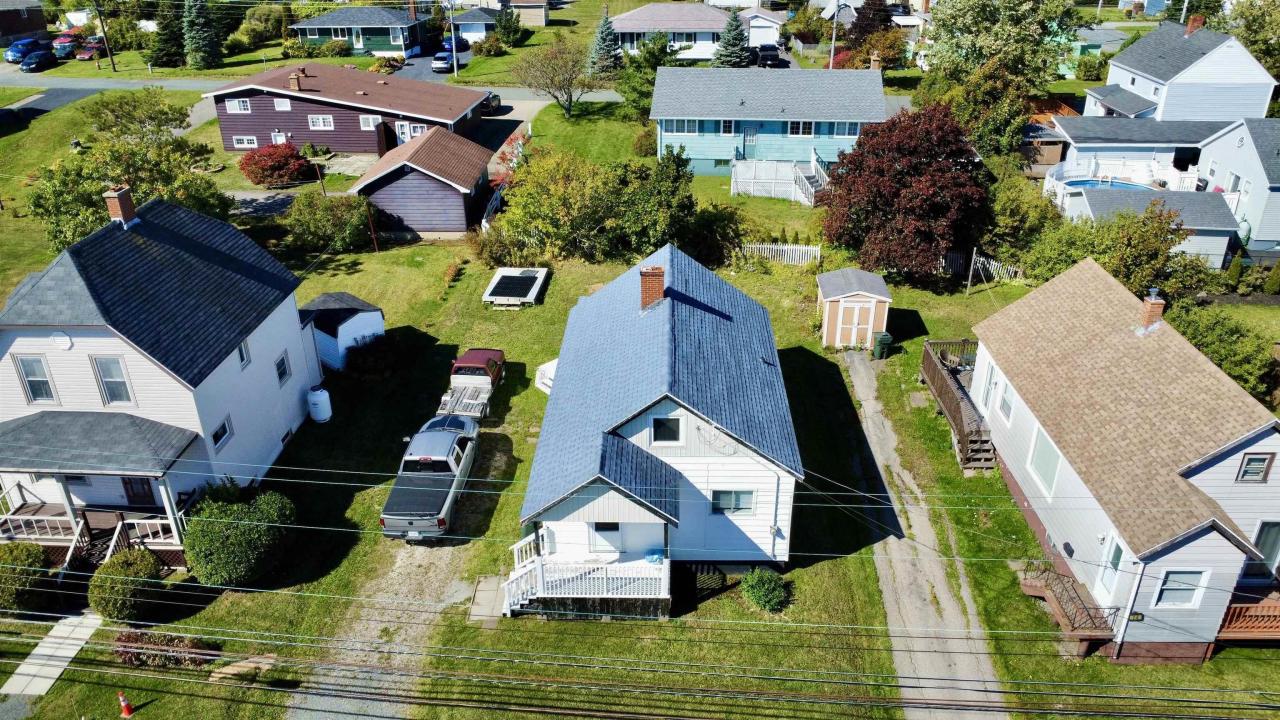 18 HIGHLAND STREET, Glace Bay, Nova Escócia B1A 2T5, Canadá