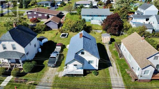 18 HIGHLAND STREET, Glace Bay, Nova Escócia B1A 2T5, Canadá