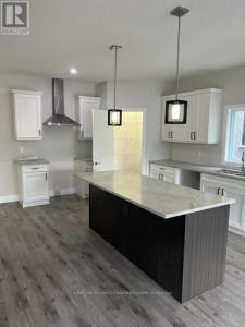 113 MARCONI COURT, London East (east I), Ontario N5V 0C9, Canada