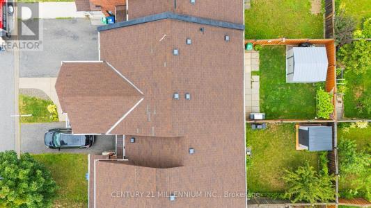 13 COOLWATER DRIVE, Brampton (sandringham-wellington), Ontario L6R 0X4, CANADÁ