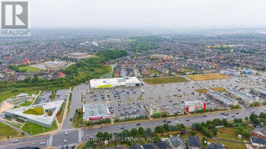 13 COOLWATER DRIVE, Brampton (sandringham-wellington), Ontario L6R 0X4, CANADÁ