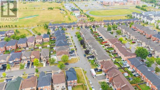 13 COOLWATER DRIVE, Brampton (sandringham-wellington), Ontario L6R 0X4, CANADÁ