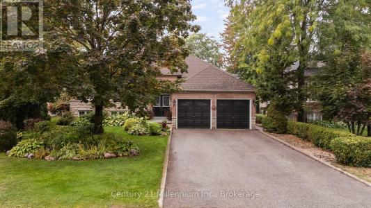26 REGINA BOULEVARD, Wasaga Beach, Ontario L9Z 1H7, Canada