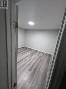 727 BRIMLEY ROAD, Toronto (bendale), 安大略省 M1J 1C3, 加拿大