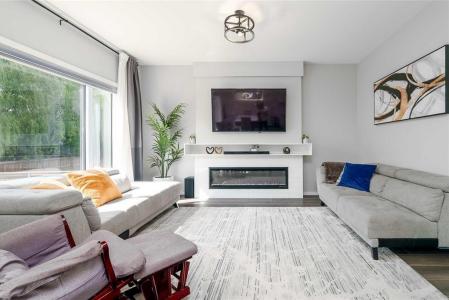 91 BIG BLUESTEM ROAD, Winnipeg, Manitoba R2C 5S9, Canadá