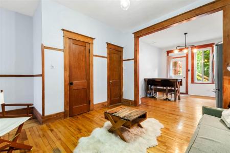 7502 Av. Casgrain, Montréal (Villeray/Saint-Michel/Parc-Extension), 퀘벡주 H2R 1Y8, 캐나다