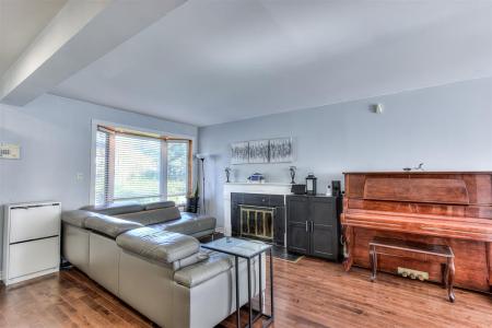 13  Av. Papillon, Pointe-Claire, Quebec H9R 5C1, Canada