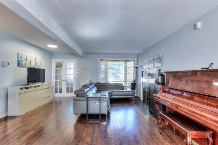 13  Av. Papillon, Pointe-Claire, Quebec H9R 5C1, Canada