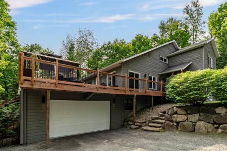 70  Ch. des Rochers, Saint-Sauveur, Quebec J0R 1R1, Canadá