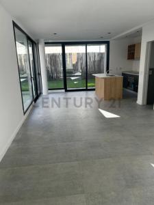 Jose champagnat 10 , Esteban Echeverría, GBA Sur 1801, 阿根廷