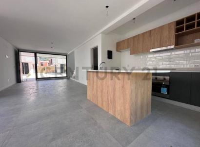 Jose champagnat 10 , Esteban Echeverría, GBA Sur 1801, 阿根廷