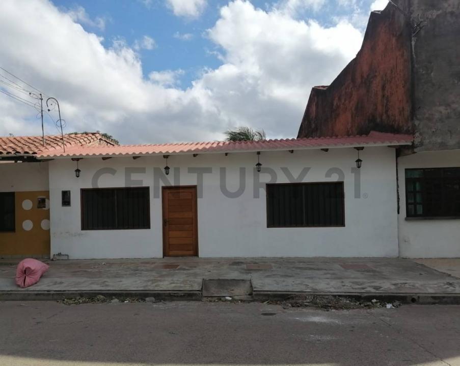 Municipio Warnes,calle Sucre s/n esquin calle miguel Campodonico , Norte, Santa Cruz 00001, Bolivia