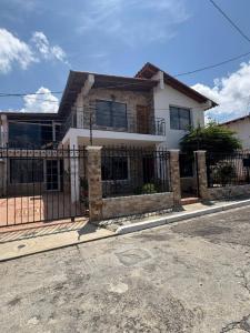 calle 3 villa el bosque E7, Cabudare, Lara 3023, Venezüella