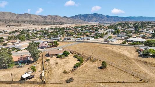 8128 Mono Dr, Hesperia, Kalifornia 92345, USA