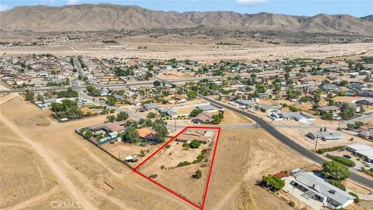 8128 Mono Dr, Hesperia, Kalifornia 92345, USA