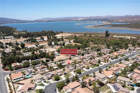 3927 Sandal Wood Ln, Lake Elsinore, California 92530, Stati Uniti