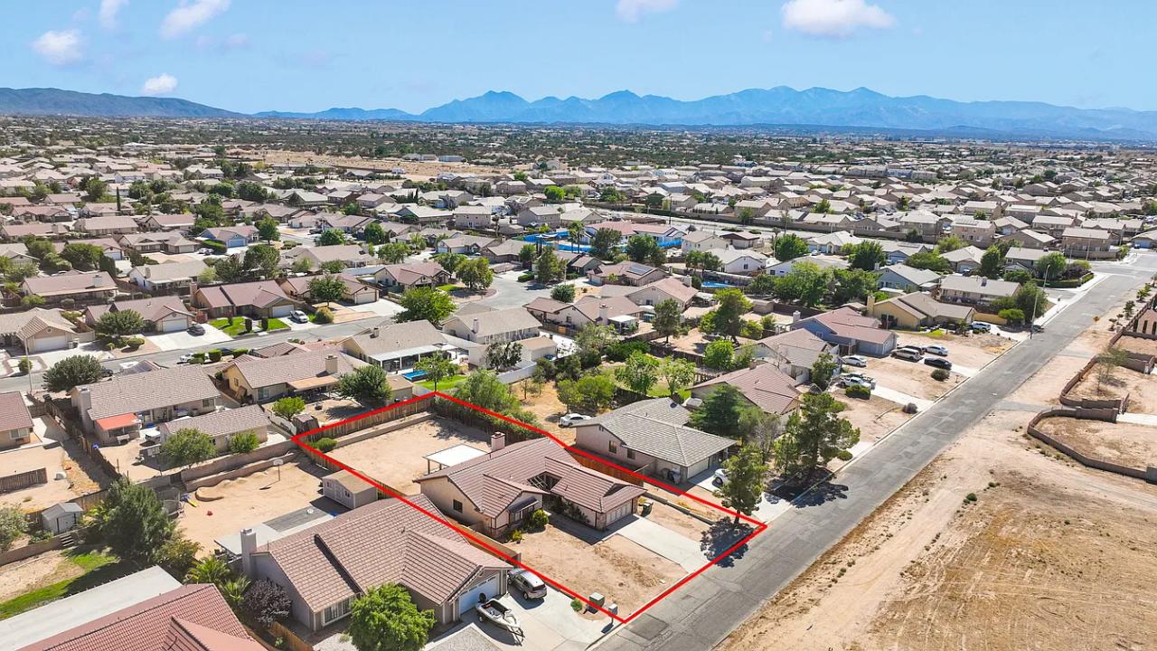 13431 Palm St, Hesperia, California 92344, Stati Uniti