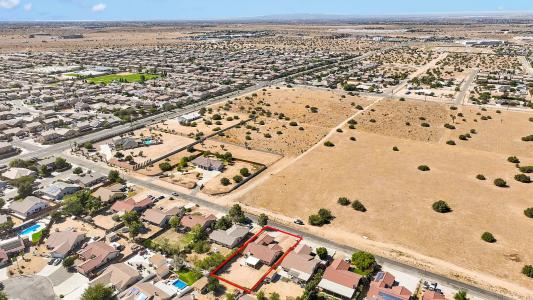 13431 Palm St, Hesperia, California 92344, Stati Uniti