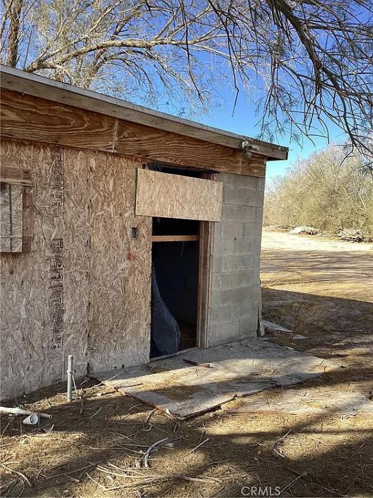 41854 Silver Valley Rd., New Berry Springs, California 92365, Stati Uniti