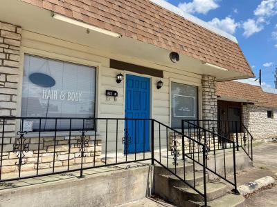 842-B Sidney Baker, Kerrville, Texas 78028, USA