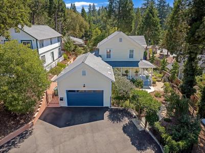 990 Thompson Way A & B, Placerville, California 95667, USA