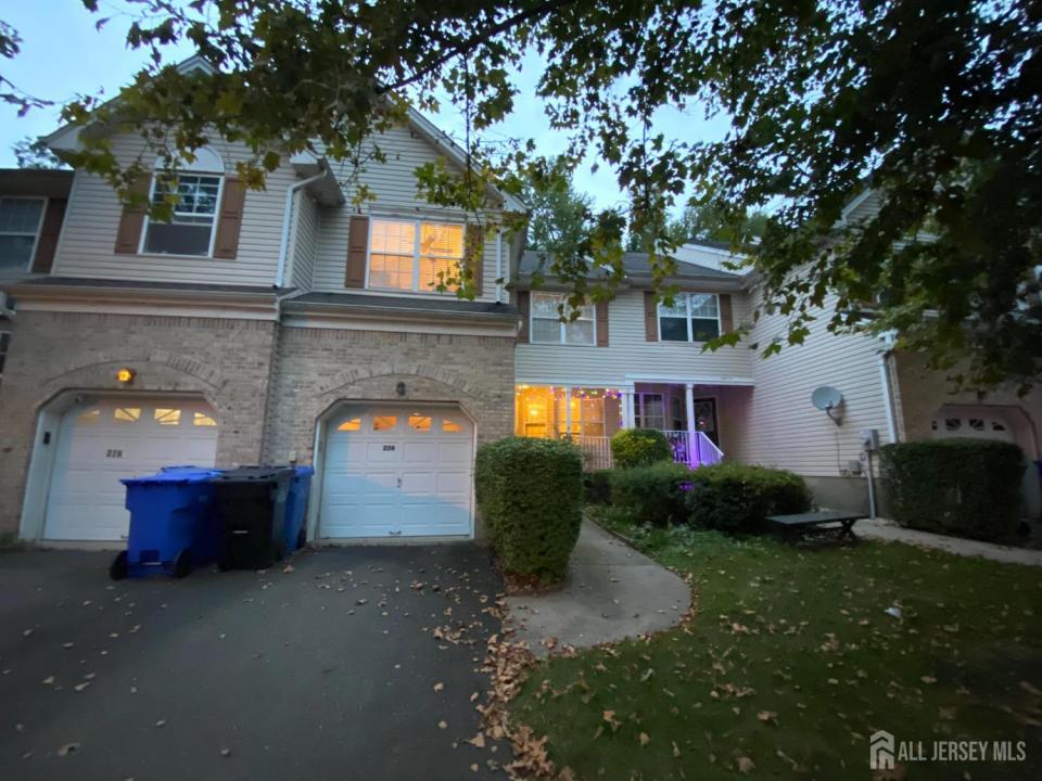 -228 Hawthorne Road, North Brunswick, ニュージャージー 08902, アメリカ合衆国