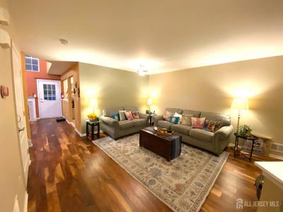 -228 Hawthorne Road, North Brunswick, ニュージャージー 08902, アメリカ合衆国