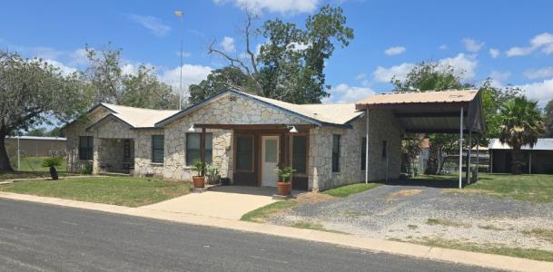 501 Green Street, Poth, Texas 78147