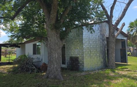 501 Green Street, Poth, Texas 78147