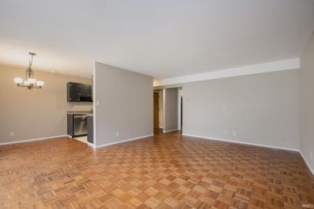 2500 Topsfield Road , 411, South Bend, Indiana 46614