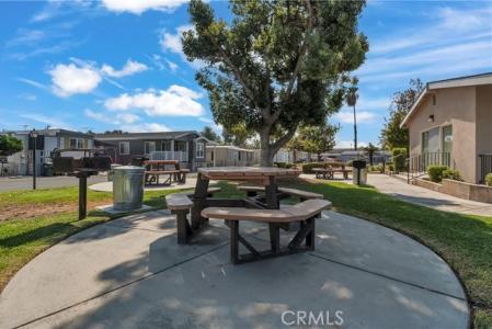 301 E Foothill Boulevard, 34, Pomona, Kalifornien 91767, USA